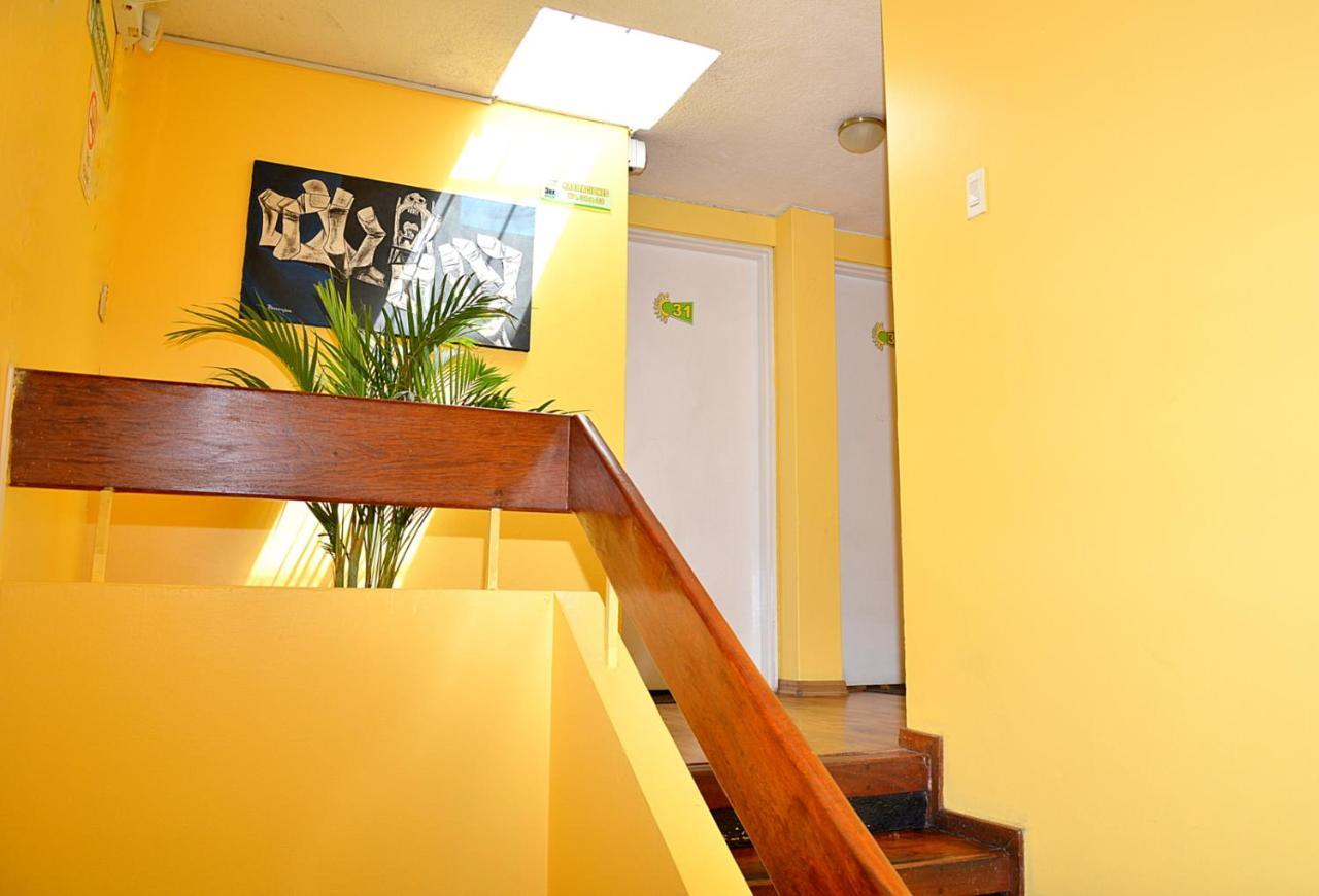 Hostal Terra 3 - Base Aerea Quito Exterior photo